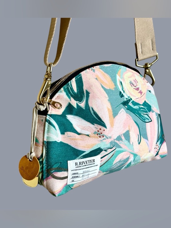 R. Riveter Floral Hopper Crossbody Bag USA Made - Picture 4 of 16